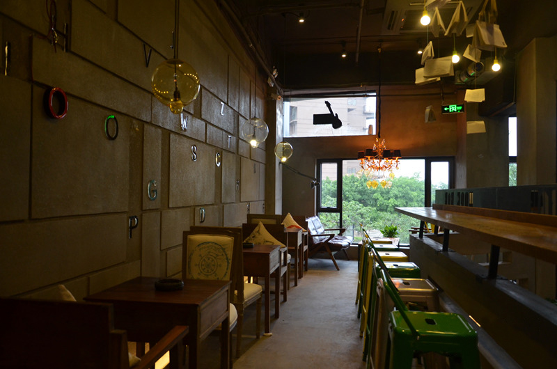 BOOK BAR 不课吧