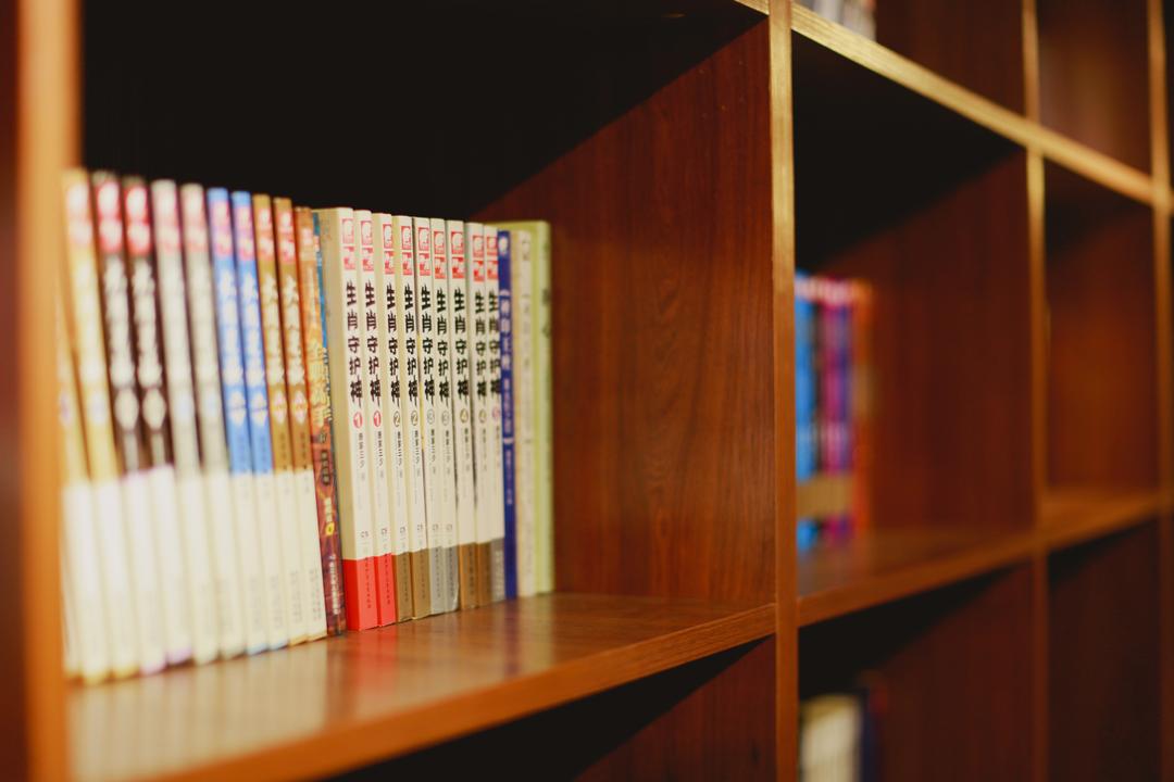 深夜圖書館