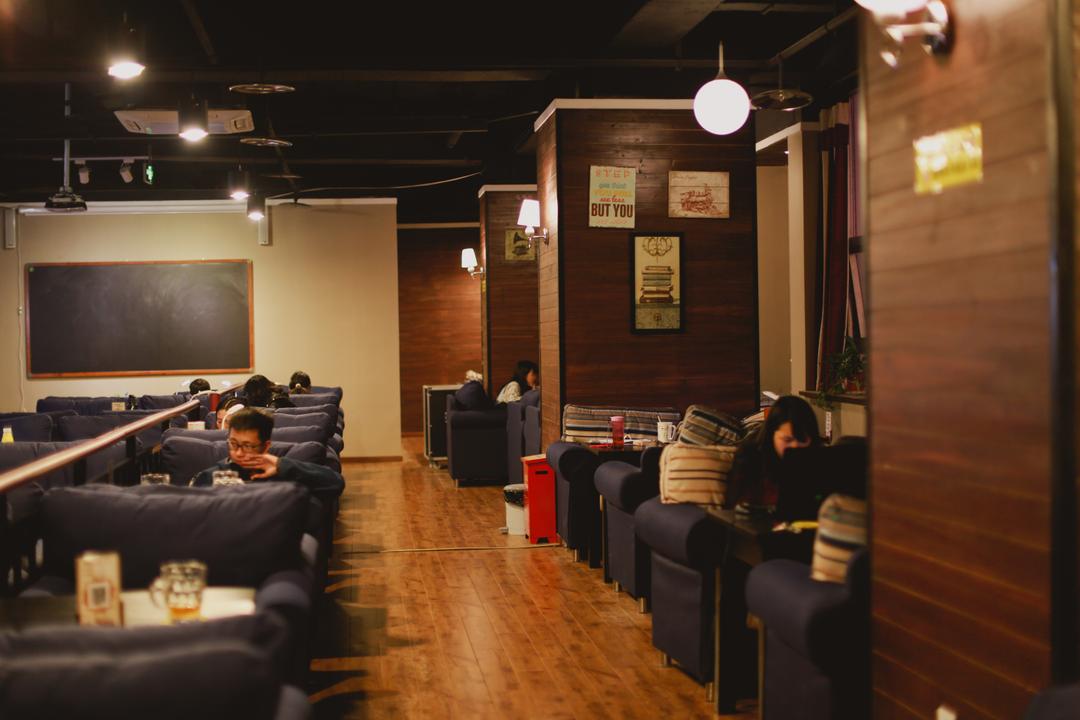 深夜圖書館