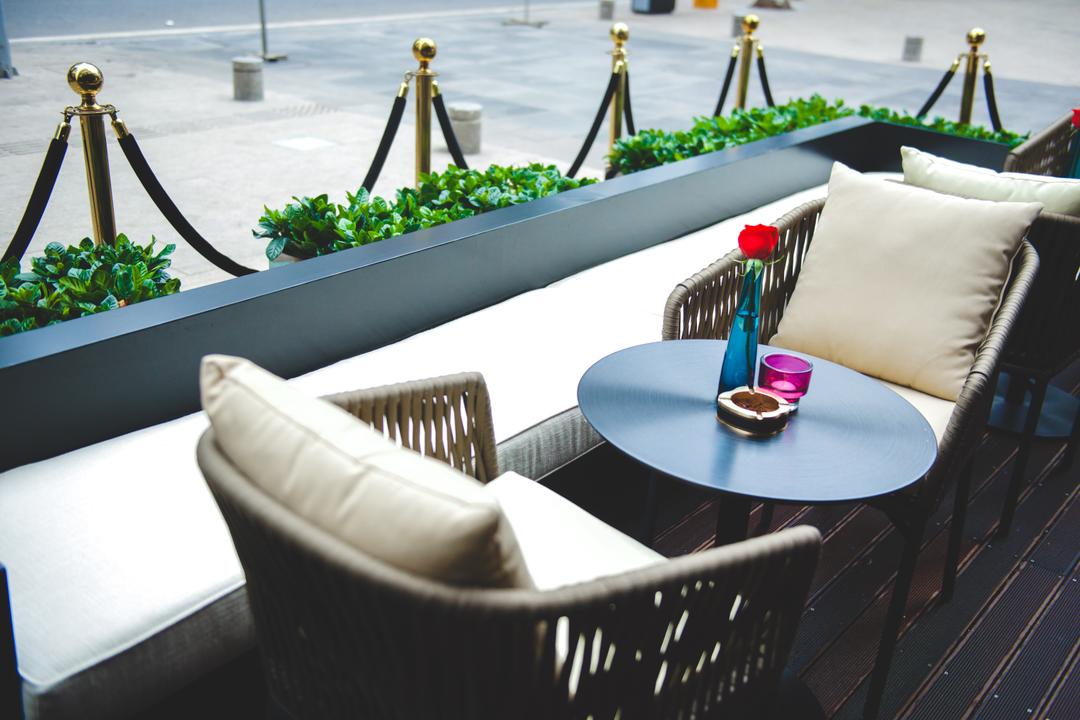 If lounge bar