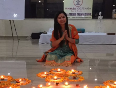 2019年10月印度瑞诗凯诗Vinyasa Yoga Shala 推出阿育吠陀+艾扬格打包课程
