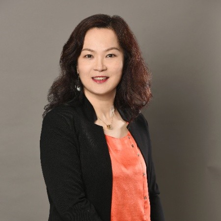 强生大中华区首席财务官Jennifer Lu照片