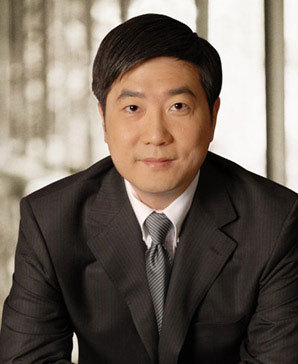 长江商学院副院长滕斌圣