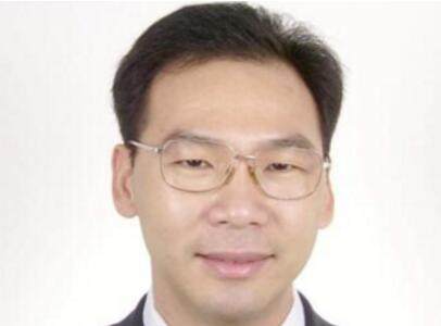 中国银行协会秘书长黄润中 