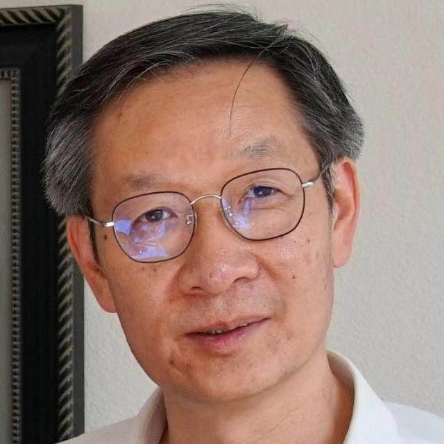 AWS上海AI研究院院长张峥