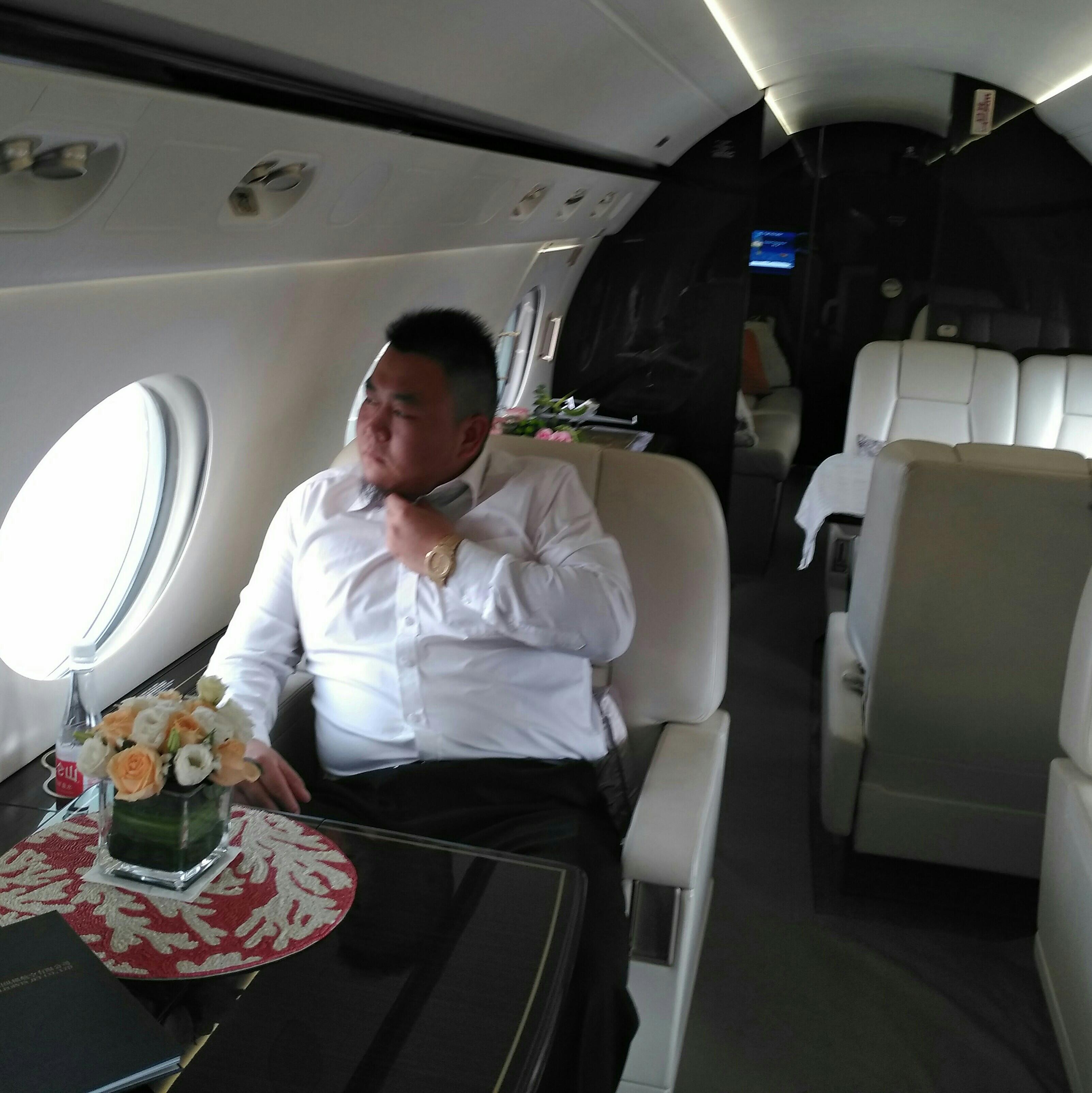 成都石油贸易有限责任公司ceo刘西林照片