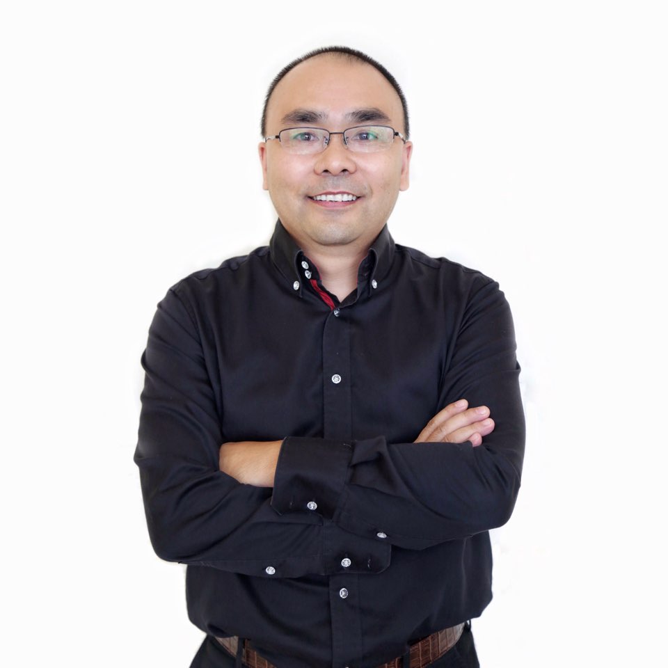 广州市思佩博纸业有限公司经理朱卫军照片