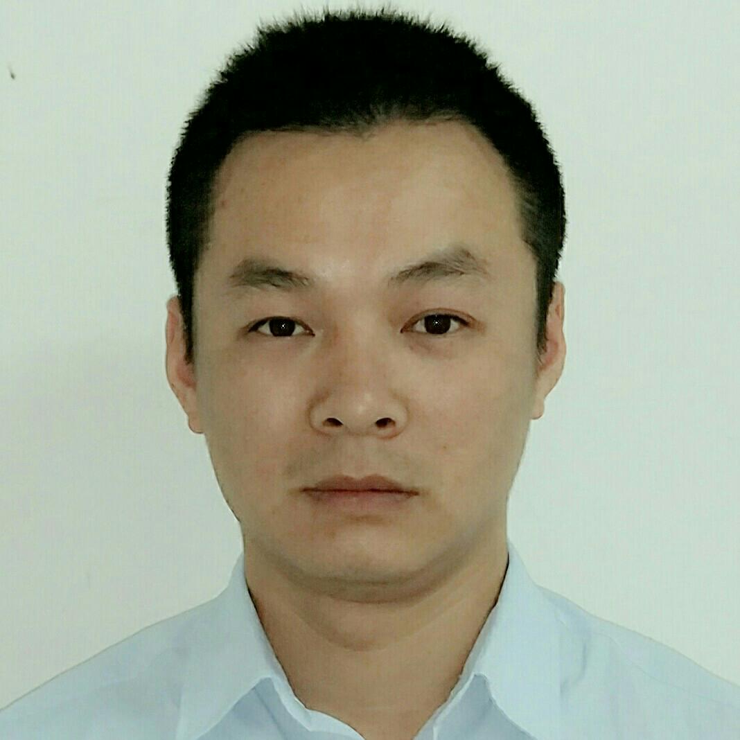 艾丽珠海市电器有限公司企业法人唐树权照片