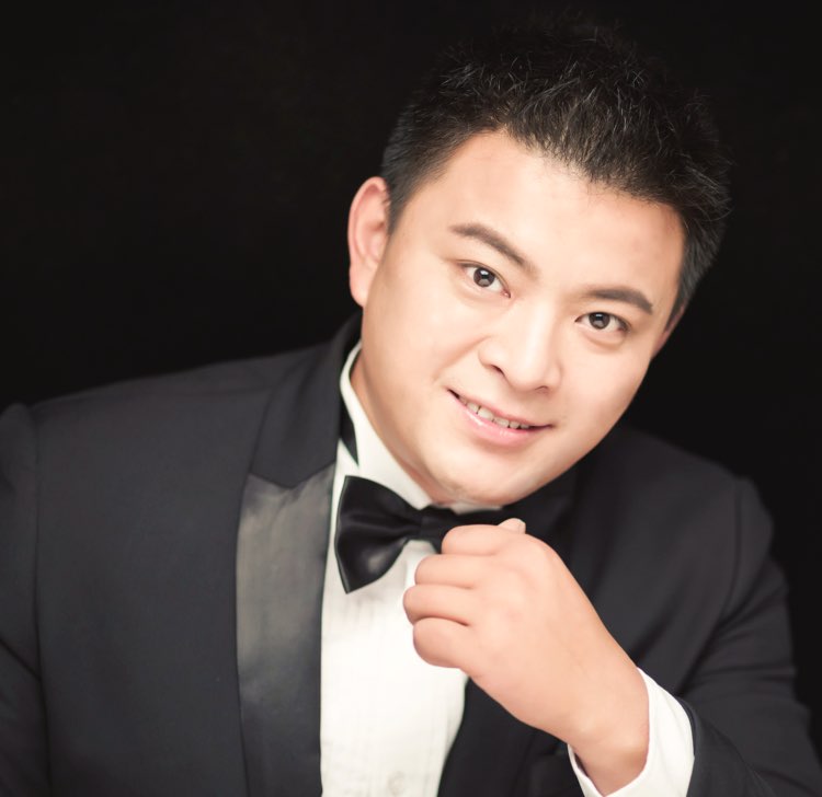 艶伟电器自动化科技有限公司经理张艳伟照片