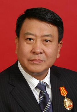 北汽控股公司董事长徐和谊