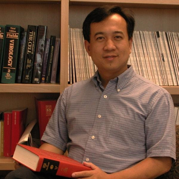 清华大学医学院常务副院长董晨