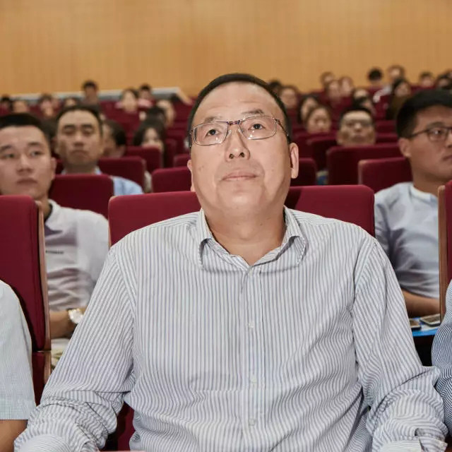 上海交大继教学院国际连锁联谊会会长赵洪文