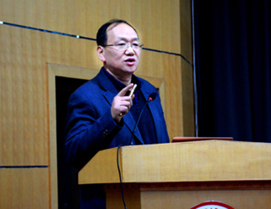 清华大学教授潘峰