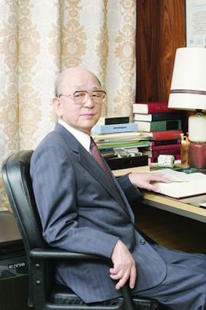 日本北海道大学教授Akira