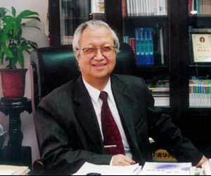 长春中医药大学终身教授刘柏龄