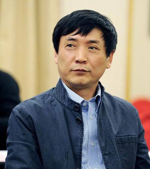 北京大学教授曹文轩