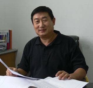 西安交通大学理学院应用化学系教授曹瑞军照片