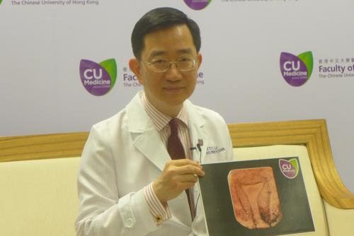 广州伊丽莎白妇产医院荣誉院长Dr. Li Tin Chiu照片
