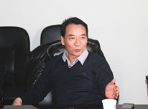 中国农业大学动物医学院教&nbsp; 授杨汉春&nbsp;