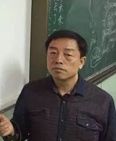 内蒙包铁五中数学老师张春德