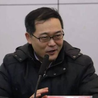 北京大学教授王新强