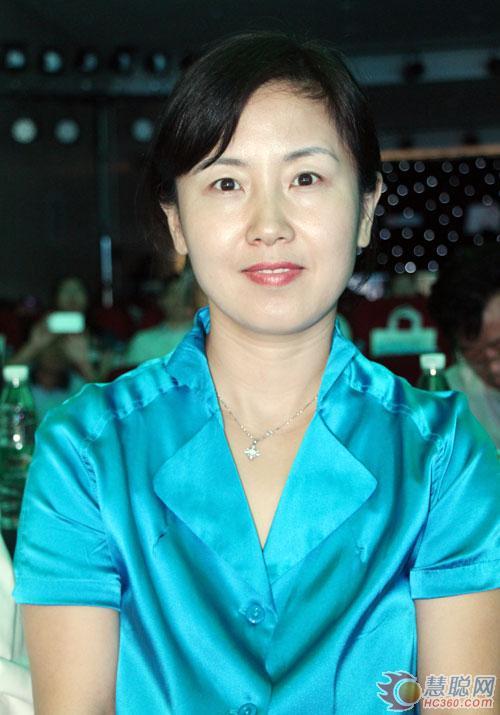 中国印刷及设备器材工业协会副秘书长王凤娜照片