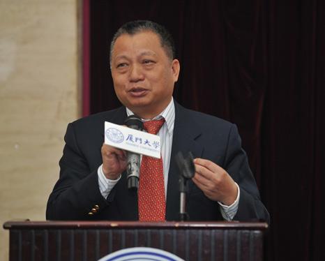 新华人寿保险公司副总裁陈国钢照片