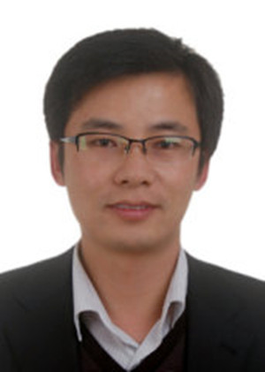 华东政法大学外国语学院副院长屈文生