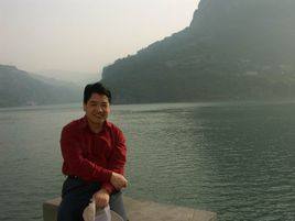 香港中文大学心理学博士江光荣