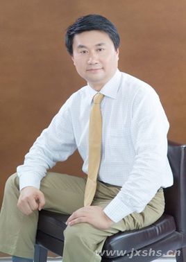 江苏省锡山高级中学校长唐江澎