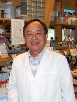 杜克大学医学中心药理学和肿瘤生物学终身讲席教授王小凡照片