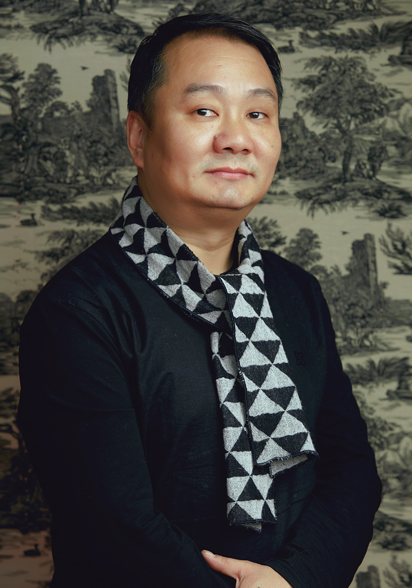 清华大学美术学院染织服装艺术设计系副教授张宝华