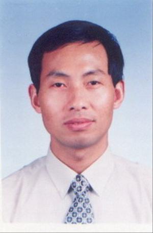 北京化工大学材料科学与工程学院教授熊金平