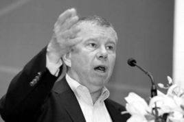 布林格投资管理公司总裁约翰·布林格