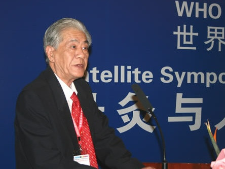 中国针灸学会名誉会长李维衡