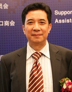 中国医药保健品进出口商会副会长刘张林