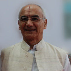 艾扬格瑜伽知名导师梵克?比瑞亚大师