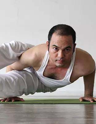 悠季瑜伽广州分院教学总监布瑞杰导师