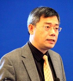 江南大学教授王兴国