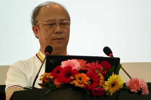 解放军302医院全军中药研究所所长蔡光明