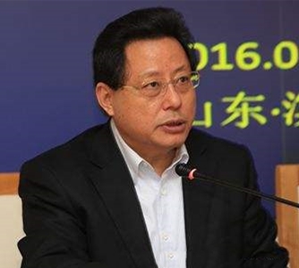 中国农业银行国际业务副处长张兆杰照片