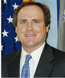 全球安保与创新策略服务公司（GSIS）创始人丹尼斯?伯克