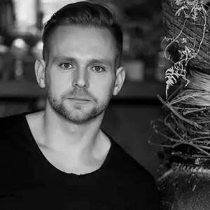 欧洲新一代花艺创作花艺设计师Tamas