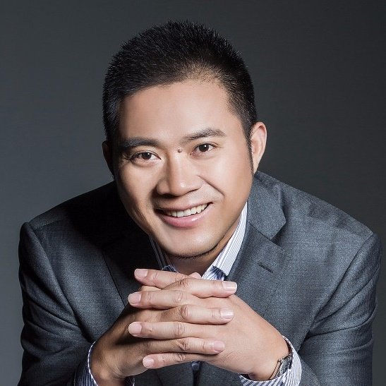 上海三问集团董事长王耀民