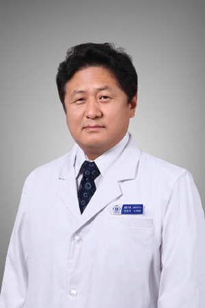 北京大学第三医院肿瘤治疗中心主任王俊杰照片