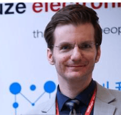 ROI 北京副总经理雪立谋