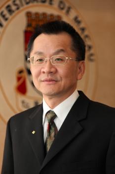 澳门大学科技学院 院长陈俊龙