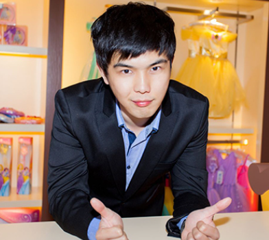 上海伊佳林品牌发展股份有限公司 总经理陈森 