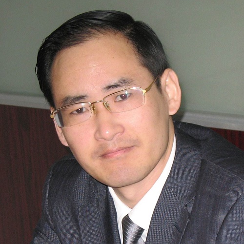 香港董事学院首席教授朱长春