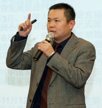 惠普金融 教育家陈晓华 照片